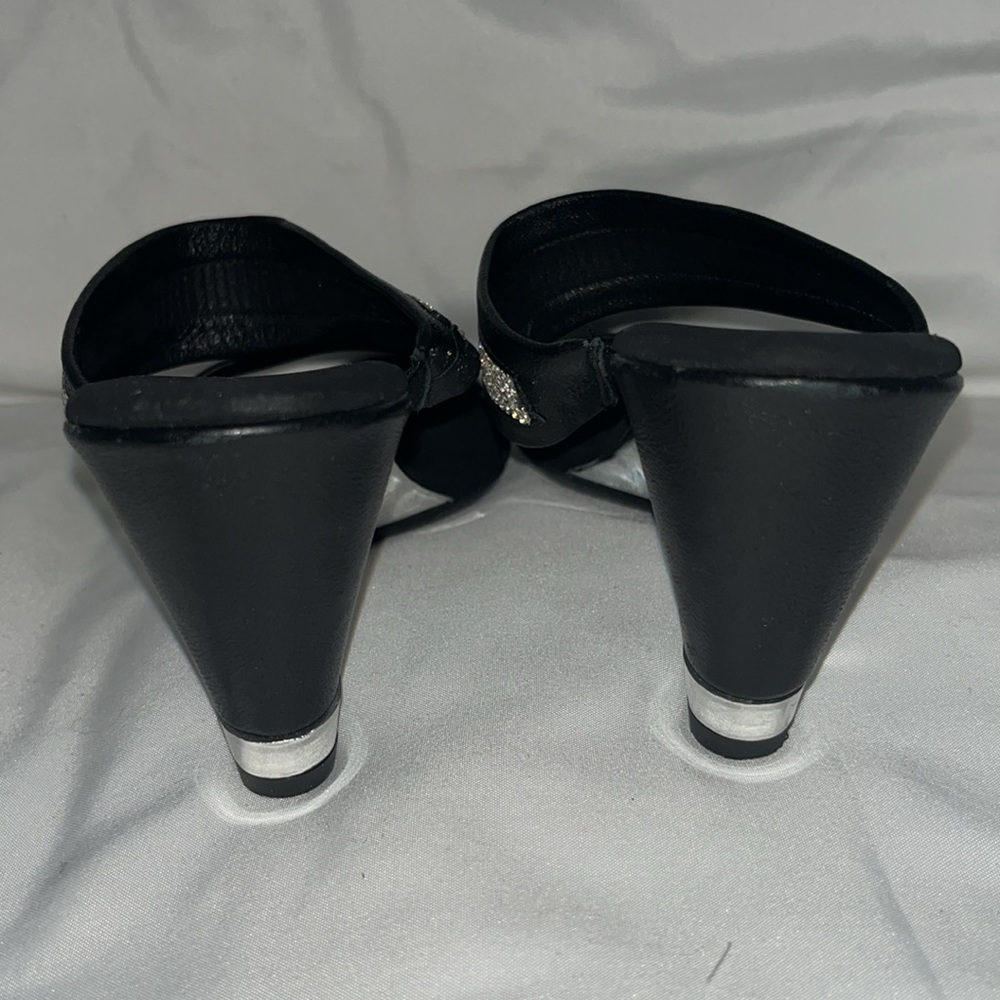 Onex cicely womens sandals 2 strap rhinestone lined size 37 US 6 Black - Picture 3 of 7